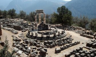 Delphi Tapınağı