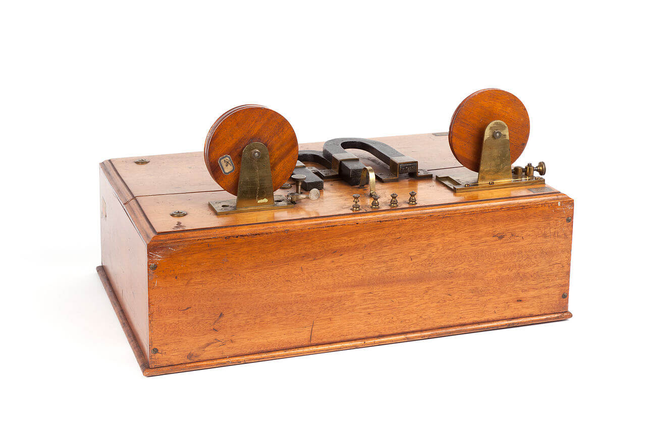 Marconi'nin 1902 yazında bir gemide deneysel kampanya sırasında kullandığı manyetik dedektör