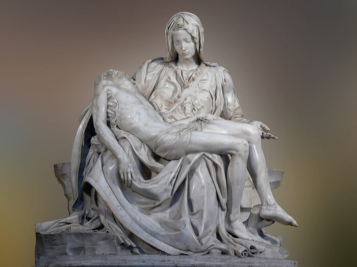 "Pieta" - Mechelangelo'nun mermer heykeli, 1499; San Pietro Bazilikası, Roma