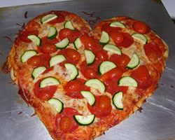 Sevgiliye Kalp Pizza Tarifi - (Vejetaryan)