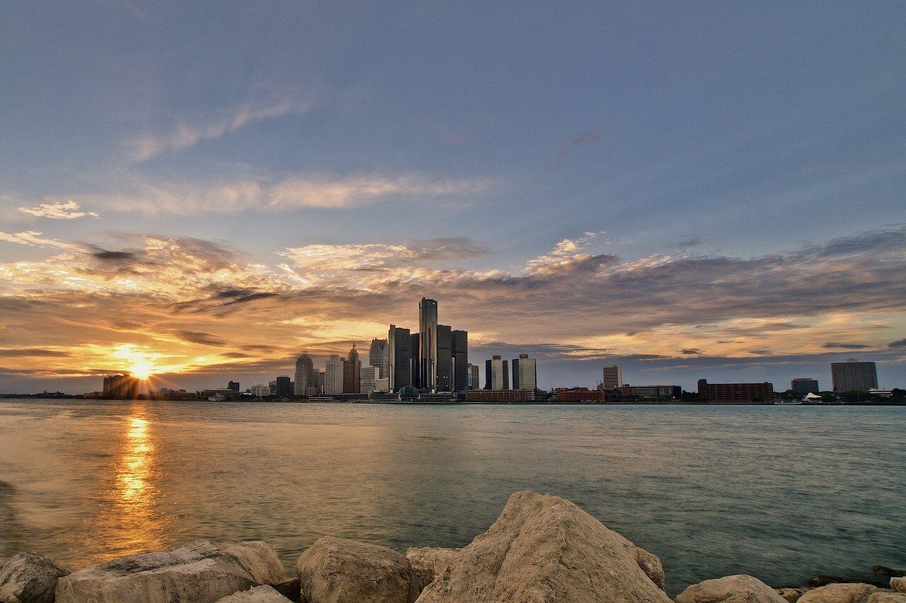 Michigan Eyaletinin en büyük kenti Detroit 