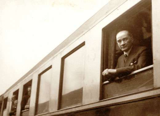 Atatürk'ün Az Bilinen Fotoğrafları