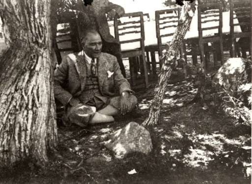 Atatürk'ün Az Bilinen Fotoğrafları