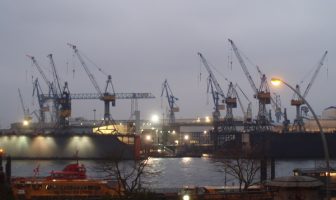 Hamburg Limanı Avrupa'nın en büyük 2. limanıdır. - Almanya