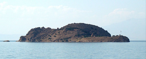 Akdamar Adası