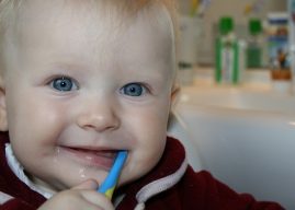 Bebeklerde Diş Bakımı Nasıl Yapılır? Bebeklerde Diş Sorunları Belirtileri