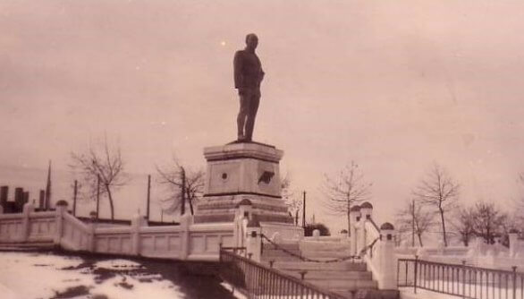 İlk Atatürk Heykeli - Sarayburnu