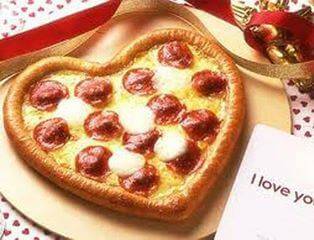 Kalp Şeklinde Pizzalar