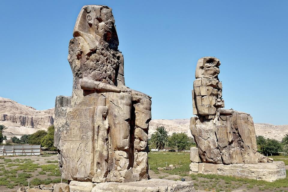 Memnon Anıtı