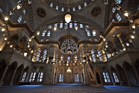 Nuruosmaniye Camii İçi