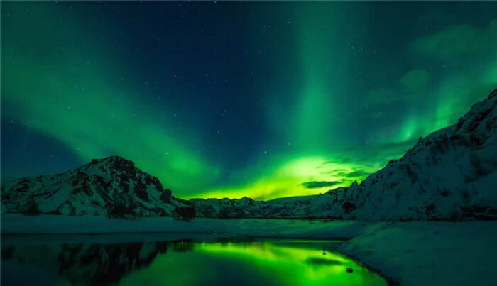 İzlanda'da Kuzey Işıkları Böyle Gözükür...