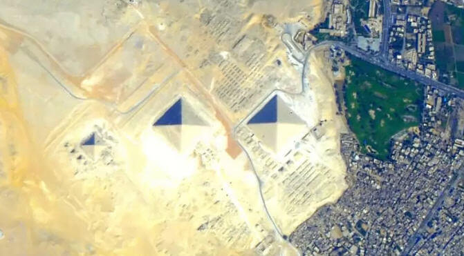 Giza Piramidi