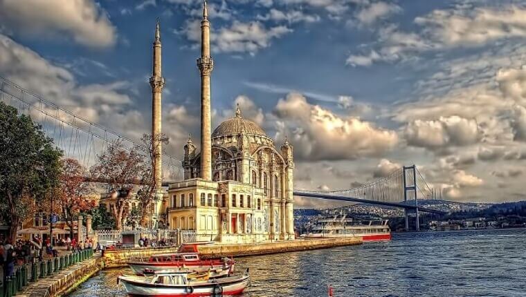 İstanbul Ortaköy Gezilecek Yerler ve Mekanları Hakkında Bilgi