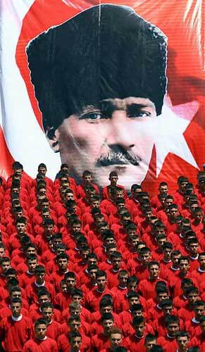 19 Mayıs Atatürk Resimleri – Atatürk Temalı Fotoğraflar ve Resimler