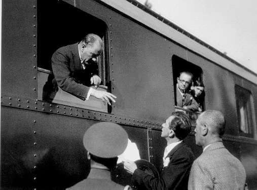 Atatürk İle İlgili İngilizce Şiirler, Atatürk Şiirlerinin İngilizce Çevirileri