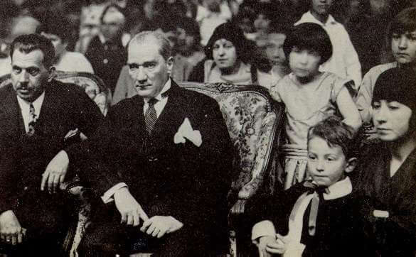 23 Nisan Atatürk ve Çocuk Resimleri