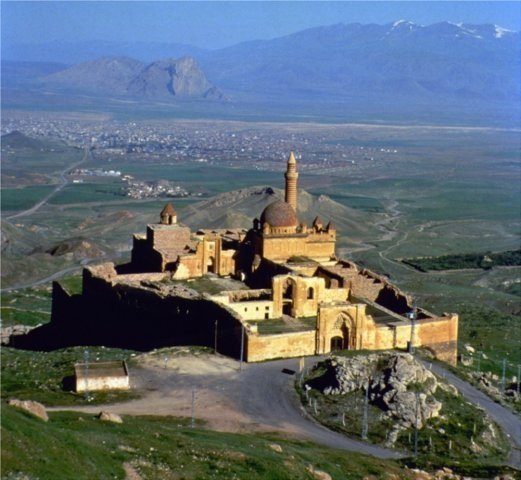 İshak Paşa Sarayı