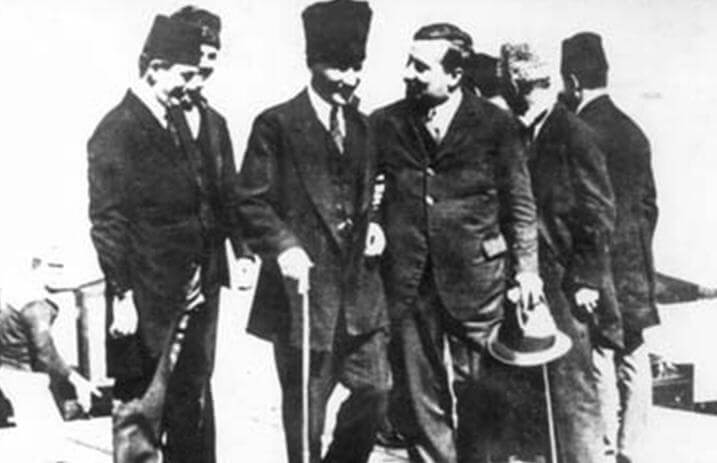 Atatürk Dinlerken