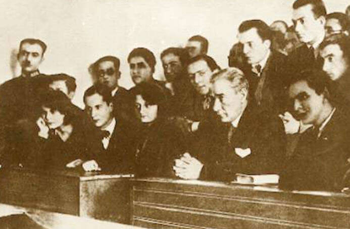 Atatürk Dinlerken