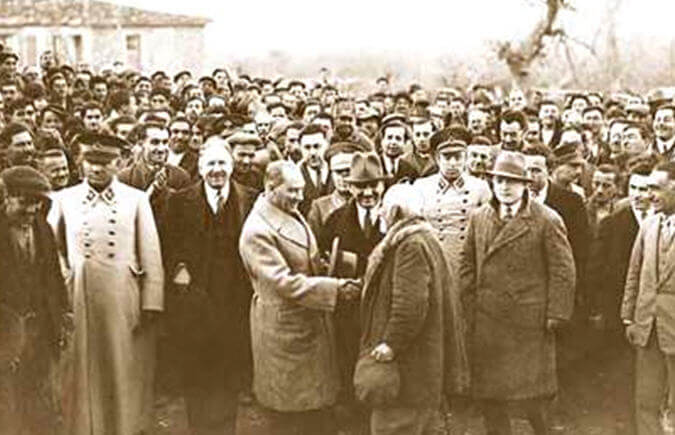 Atatürk Dinlerken
