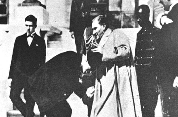 Atatürk Dinlerken